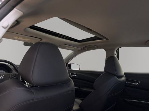 Used 2018 Acura TLX w/ Technology Package FWD image 18