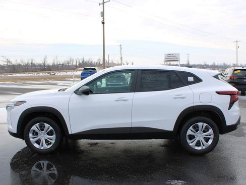 New 2026 Chevrolet Trax LS image 6