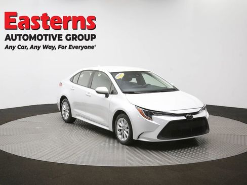 Used 2022 Toyota Corolla LE w/ LE Convenience Package image 48