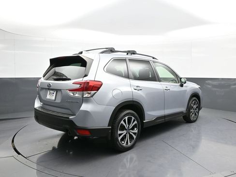 Used 2021 Subaru Forester Limited image 6