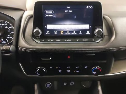 Used 2023 Nissan Rogue S AWD/4WD image 23