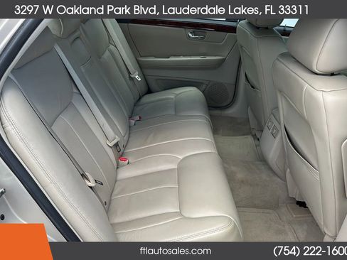 Used 2007 Cadillac DTS w/ Trunk Convenience Package image 47
