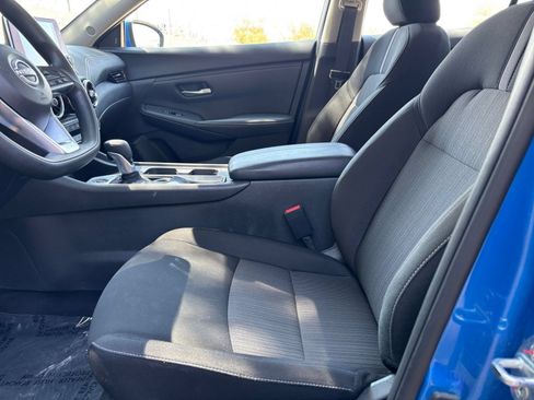Used 2025 Nissan Sentra SV FWD image 24