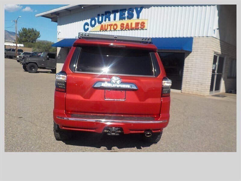 Used 2019 Toyota 4Runner Limited AWD/4WD image 7