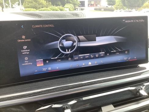Used 2026 BMW X5 sDrive40i w/ M Sport Package RWD image 26