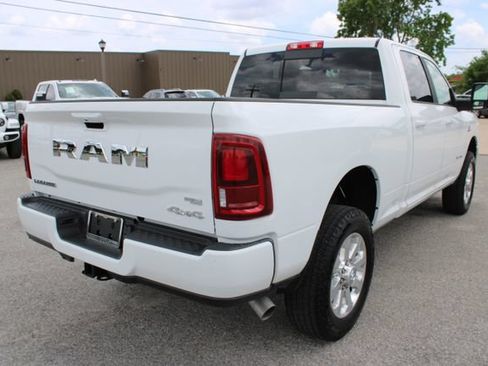 Used 2026 RAM 2500 Laramie AWD/4WD image 5