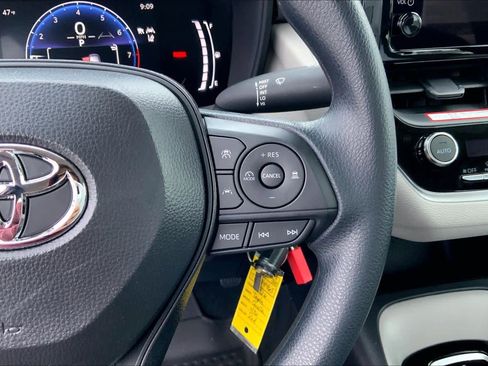 Used 2026 Toyota Corolla LE image 46