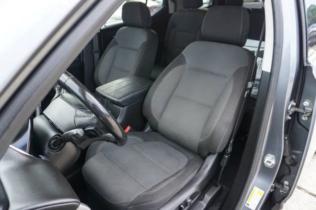 Used 2020 Chevrolet Traverse LT w/ Driver Confidence II Package AWD/4WD image 18