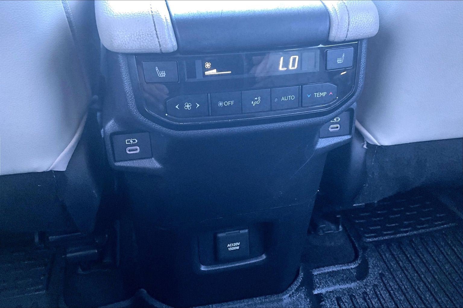 Used 2024 Toyota Grand Highlander AWD Hybrid image 33