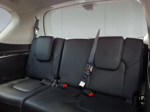 Used 2024 Nissan Armada Platinum w/ Captain's Chairs Package RWD image 10