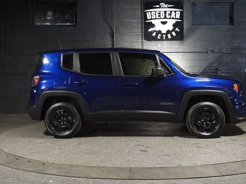 Used 2019 Jeep Renegade Sport w/ UConnect 7.0 Group AWD/4WD image 7