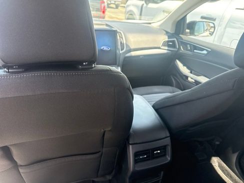Used 2022 Ford Edge SE w/ Black Appearance Package AWD/4WD image 13