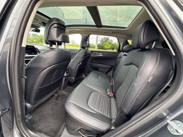 Used 2025 Kia Sportage SX Prestige AWD/4WD image 16