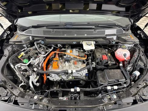 Used 2026 Chevrolet Equinox EV LT w/ Comfort Package FWD image 29