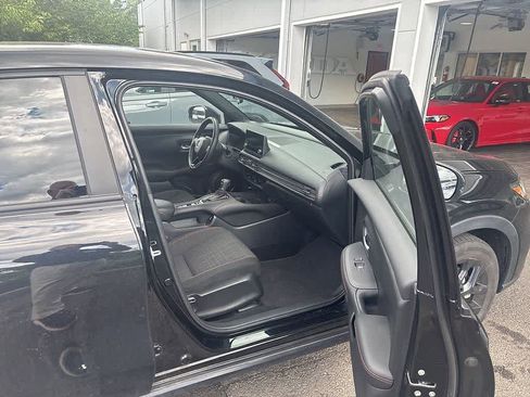 Certified 2025 Honda HR-V Sport image 23