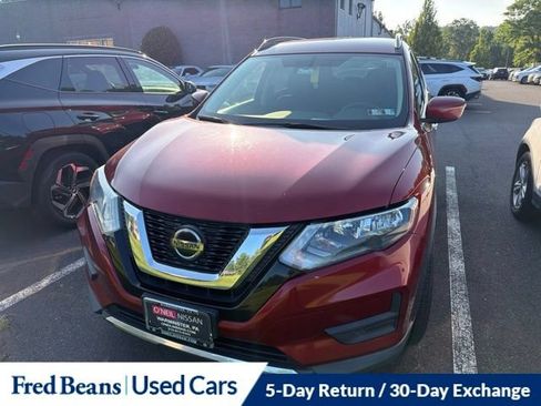 Used 2018 Nissan Rogue SV AWD/4WD image 1