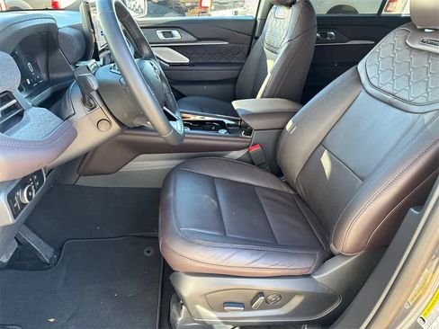 Used 2025 Ford Explorer Platinum w/ Ultimate Package image 10