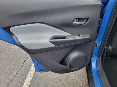 Used 2023 Nissan Kicks SR w/ SR Premium Package image 13