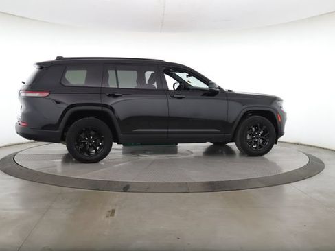Used 2025 Jeep Grand Cherokee L Laredo AWD/4WD image 6