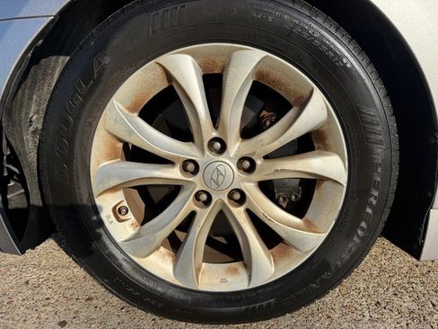 Used 2012 Hyundai Genesis 3.8 image 21