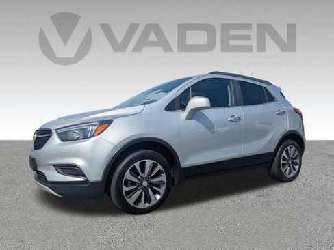 Certified 2022 Buick Encore Preferred w/ Safety Package AWD/4WD image 2