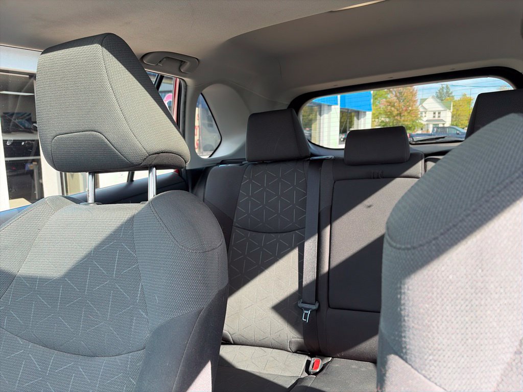 Used 2022 Toyota RAV4 XLE w/ Convenience Package AWD/4WD image 20
