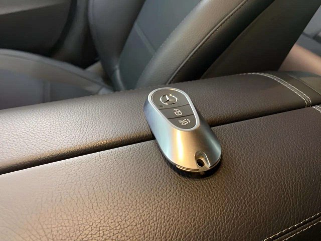 Used 2025 Mercedes-Benz C 300 Sedan image 86