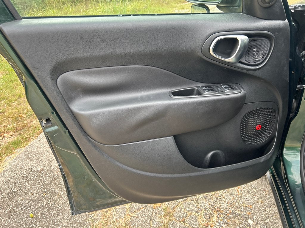 Used 2018 FIAT 500L Trekking FWD image 7