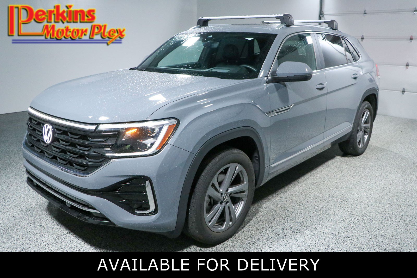 Used 2024 Volkswagen Atlas Cross Sport SEL R-Line AWD/4WD image 1