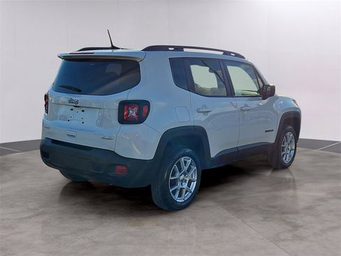 Used 2022 Jeep Renegade Latitude w/ Convenience Group image 4