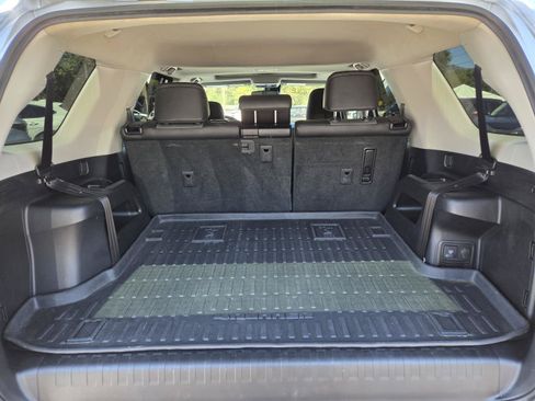 Used 2022 Toyota 4Runner SR5 Premium w/ Moonroof Package AWD/4WD image 17