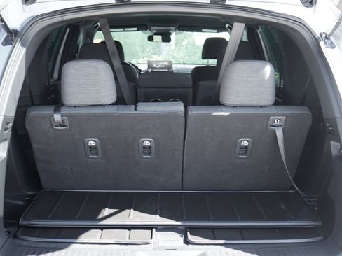 Used 2023 Honda Pilot Sport image 7