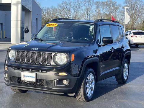 Used 2017 Jeep Renegade Latitude image 3