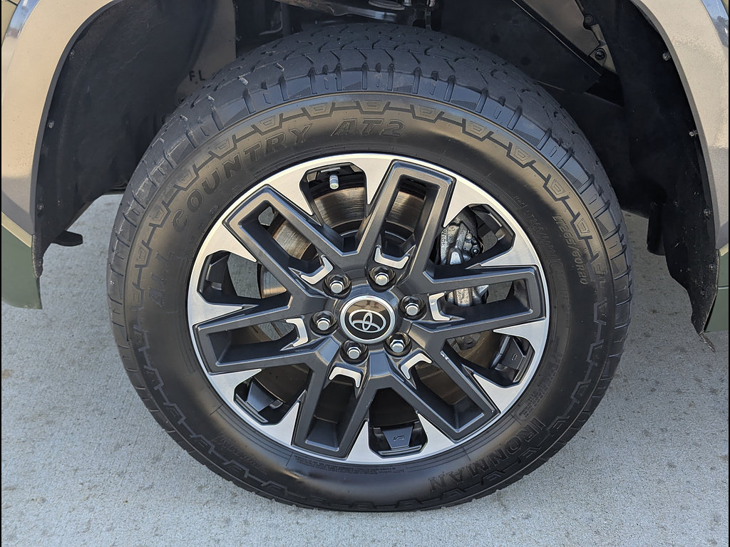 Used 2023 Toyota Tundra Limited AWD/4WD image 16