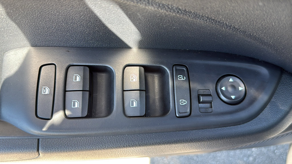 Used 2026 Hyundai Venue SEL FWD image 16