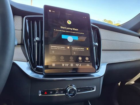 New 2026 Volvo XC90 B6 Plus w/ Protection Package Premier image 16