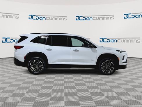 New 2026 Buick Enclave Sport Touring image 9