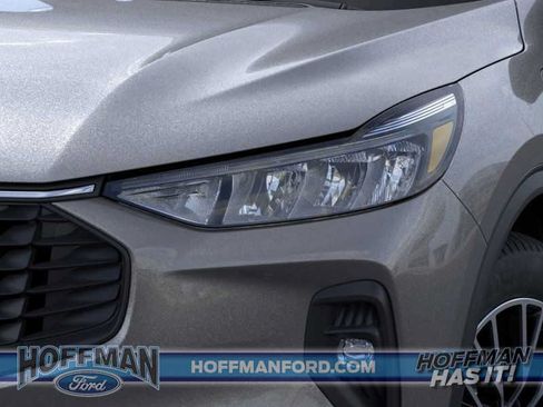 New 2025 Ford Escape SE FWD image 18