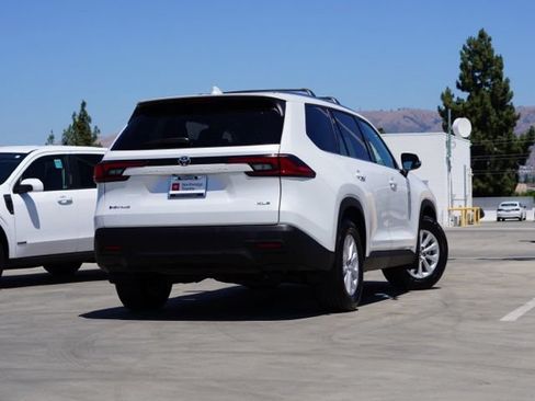 Certified 2026 Toyota Grand Highlander AWD Hybrid image 7