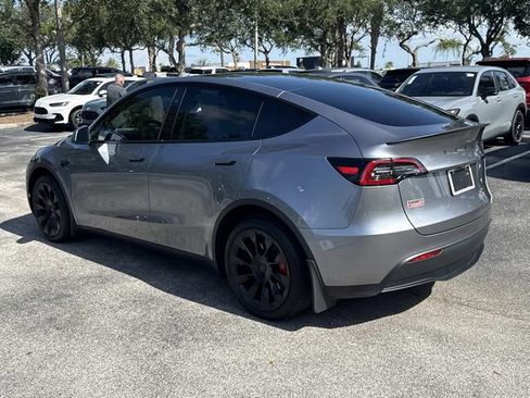 Used 2024 Tesla Model Y Long Range AWD/4WD image 6