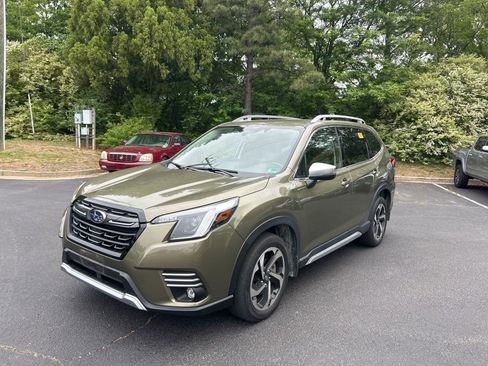 Used 2023 Subaru Forester Touring AWD/4WD image 9