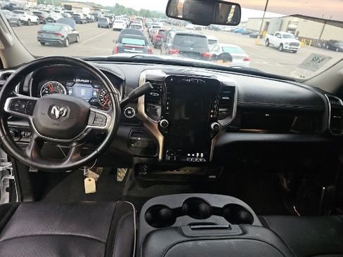 Used 2024 RAM 2500 Laramie AWD/4WD image 9