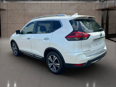 Used 2017 Nissan Rogue SL w/ SL Premium Package FWD image 5