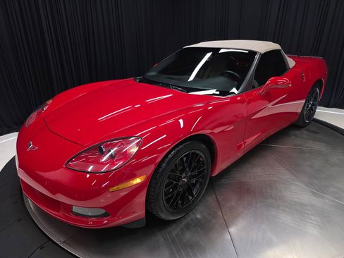 Used 2006 Chevrolet Corvette Convertible RWD image 37