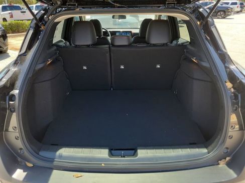 New 2026 Nissan Kicks SR w/ Cold Weather Package AWD/4WD image 9