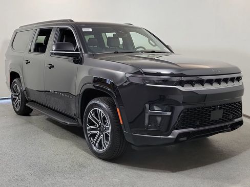 New 2026 Jeep Grand Wagoneer L 4WD image 1