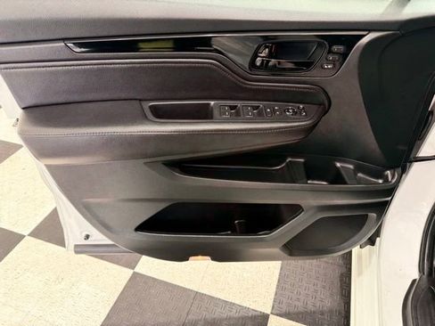 Used 2023 Honda Odyssey Touring image 15