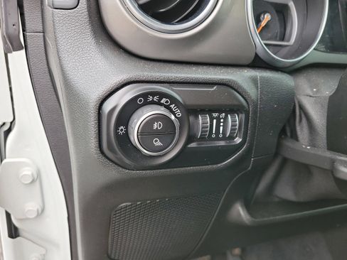 Used 2021 Jeep Gladiator Overland image 31