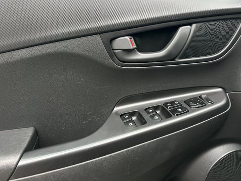 Used 2018 Hyundai Kona SEL image 11