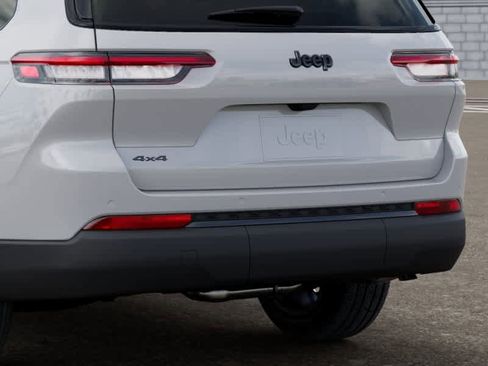 New 2025 Jeep Grand Cherokee L Limited AWD/4WD image 13